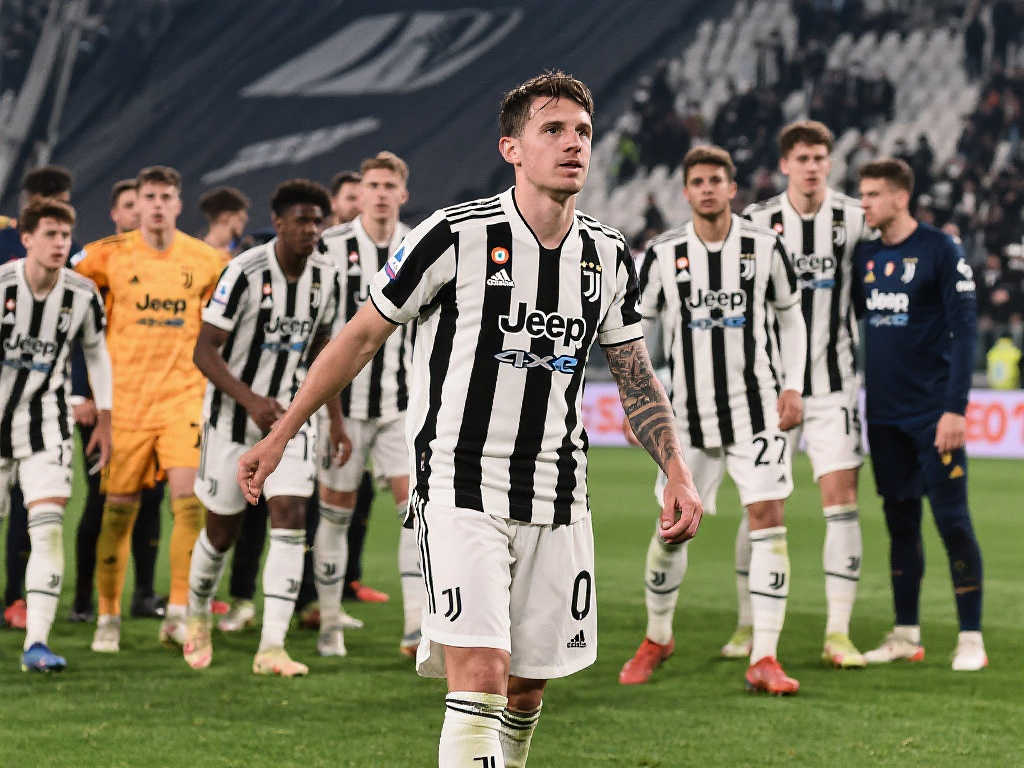 还是晚间放 还是晚间放